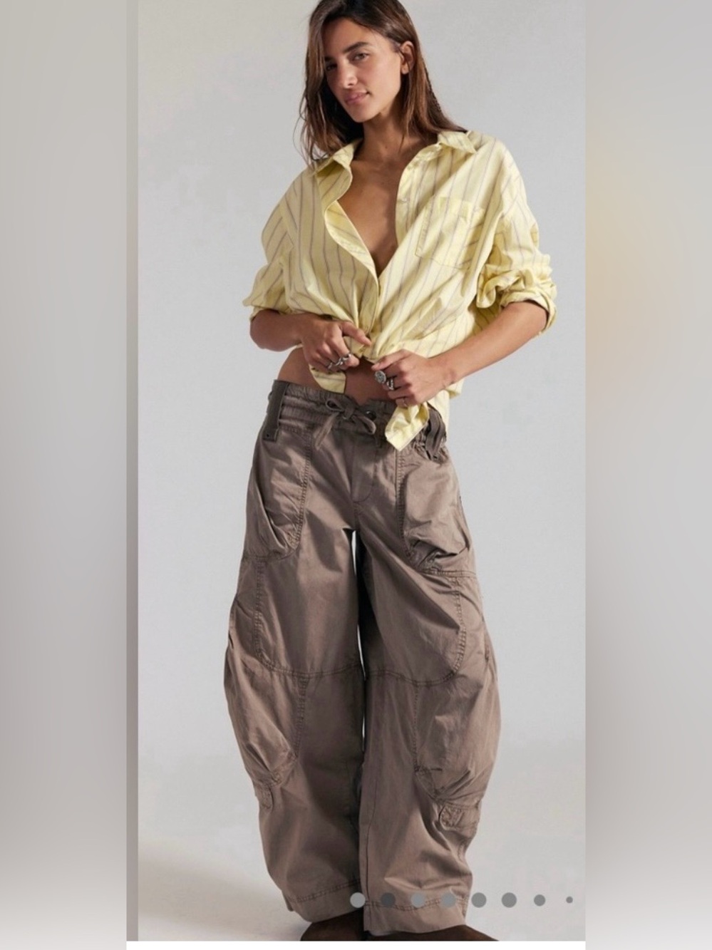 FREE PEOPLE - ONSET CARGO PANTS / COLOR COCOA SOLD OUT ONLINE!
NEW WITH TAGS!